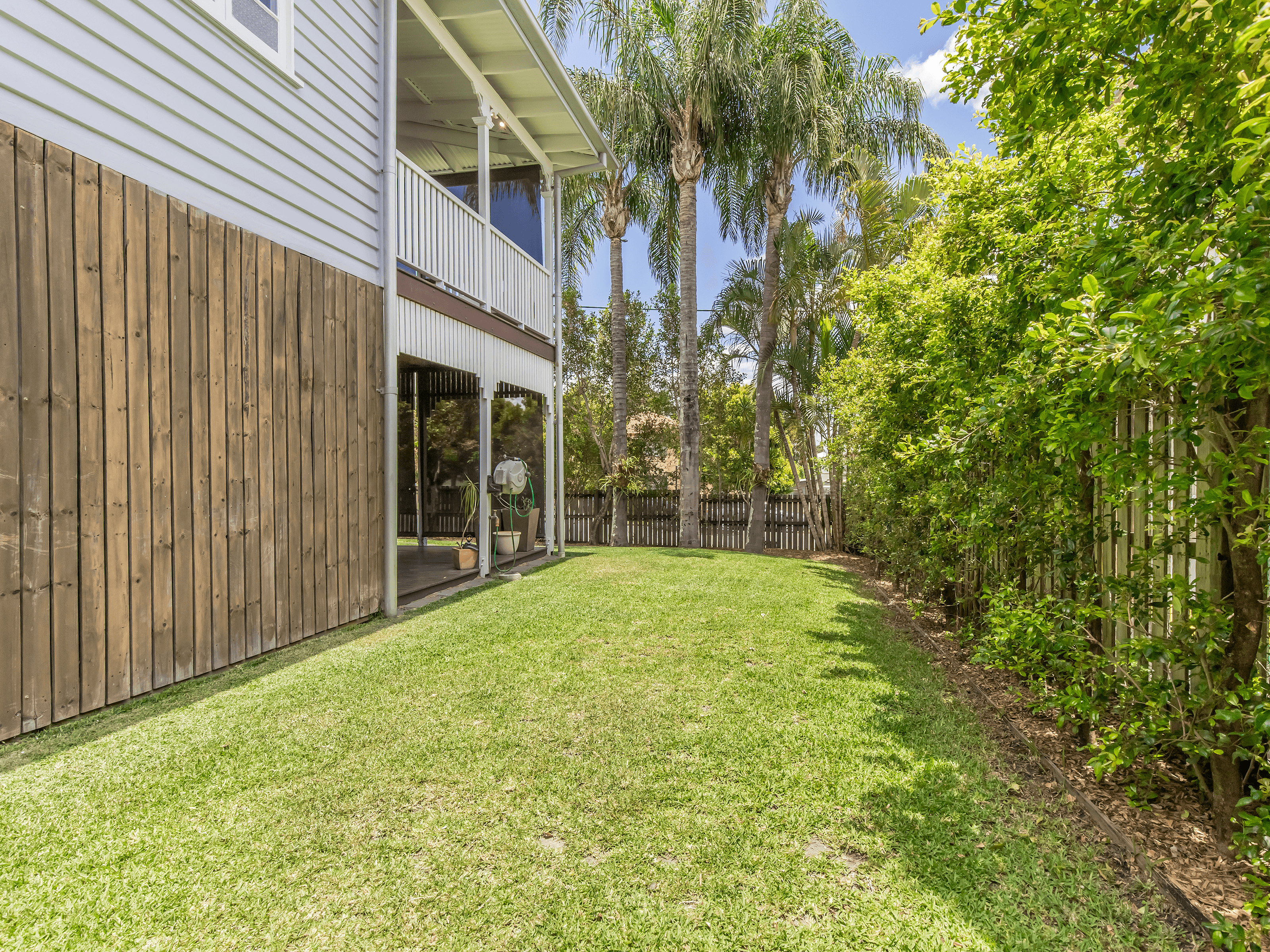 39 Sydney Street, LABRADOR, QLD 4215