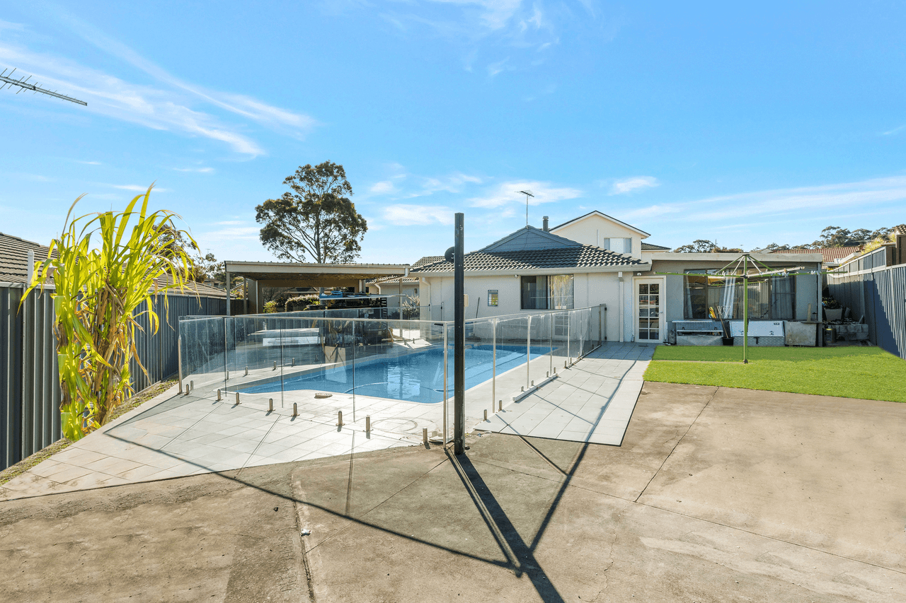 11 Fitzroy Close, HINCHINBROOK, NSW 2168