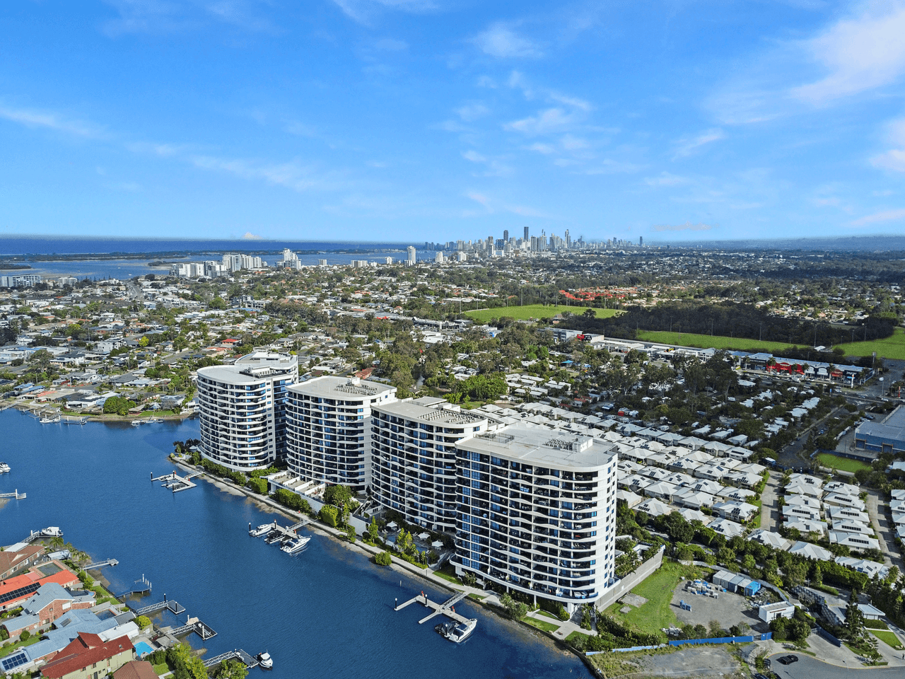 1303/5 HARBOUR SIDE Court, BIGGERA WATERS, QLD 4216