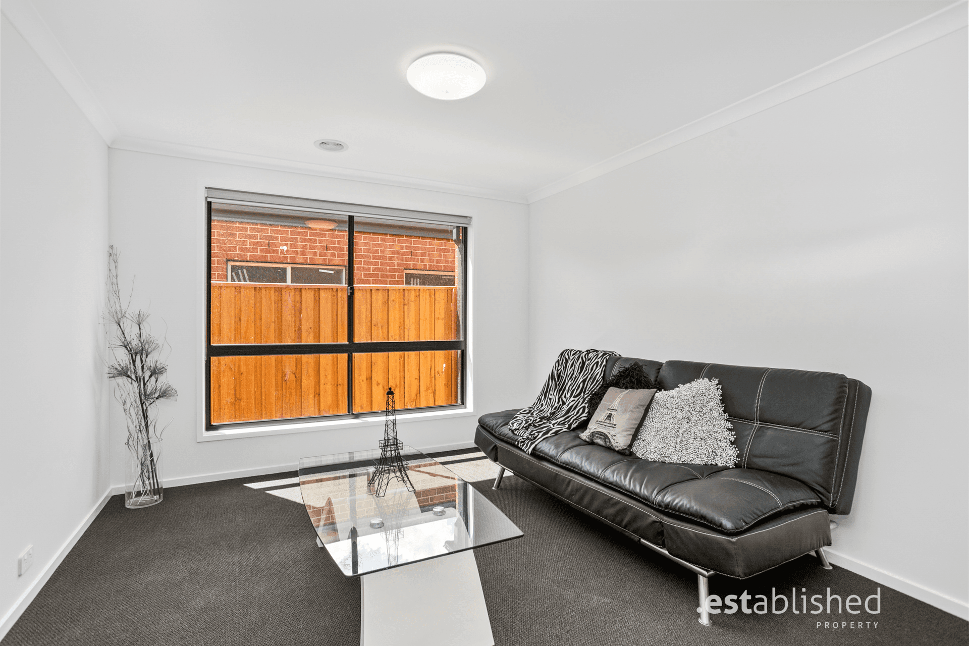 10 Farmingdale Street, MANOR LAKES, VIC 3024