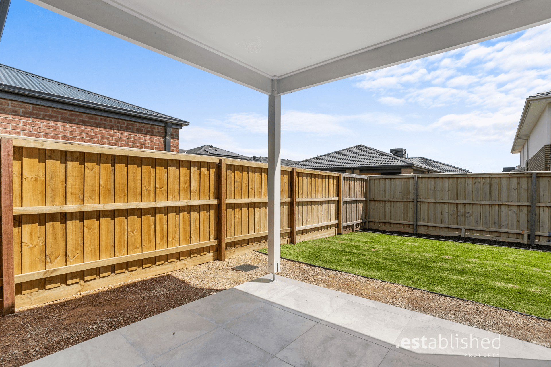 10 Farmingdale Street, MANOR LAKES, VIC 3024