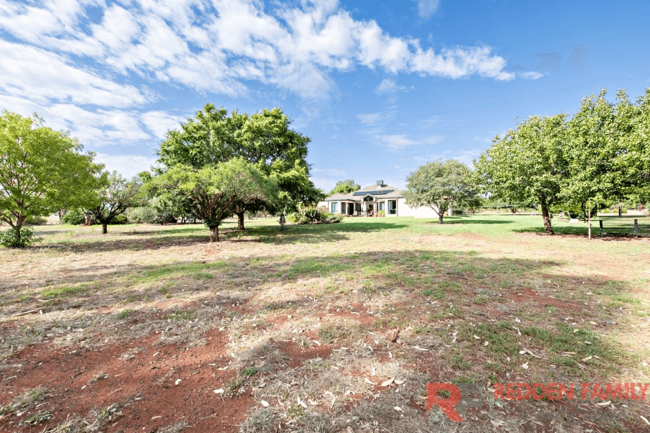 11L Numbardie Drive, DUBBO, NSW 2830