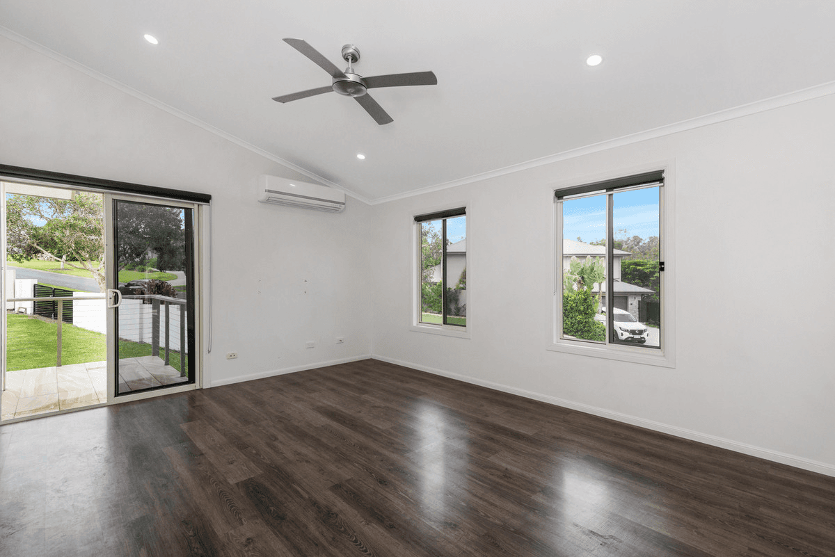 1 Brilliant Lane, COOMERA WATERS, QLD 4209