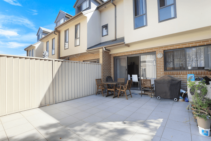 1/64-66 Carnarvon Street, SILVERWATER, NSW 2128