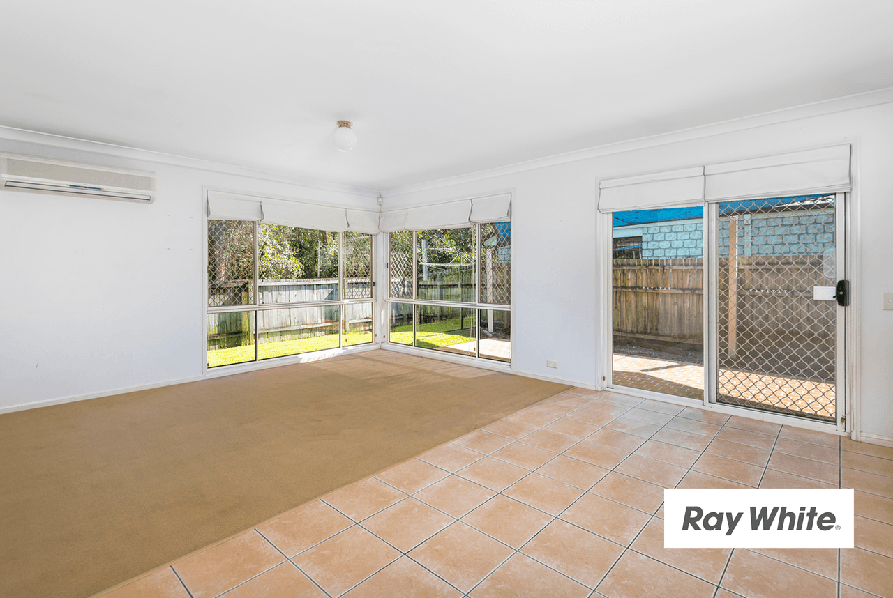 15 Treeline Place, DURACK, QLD 4077