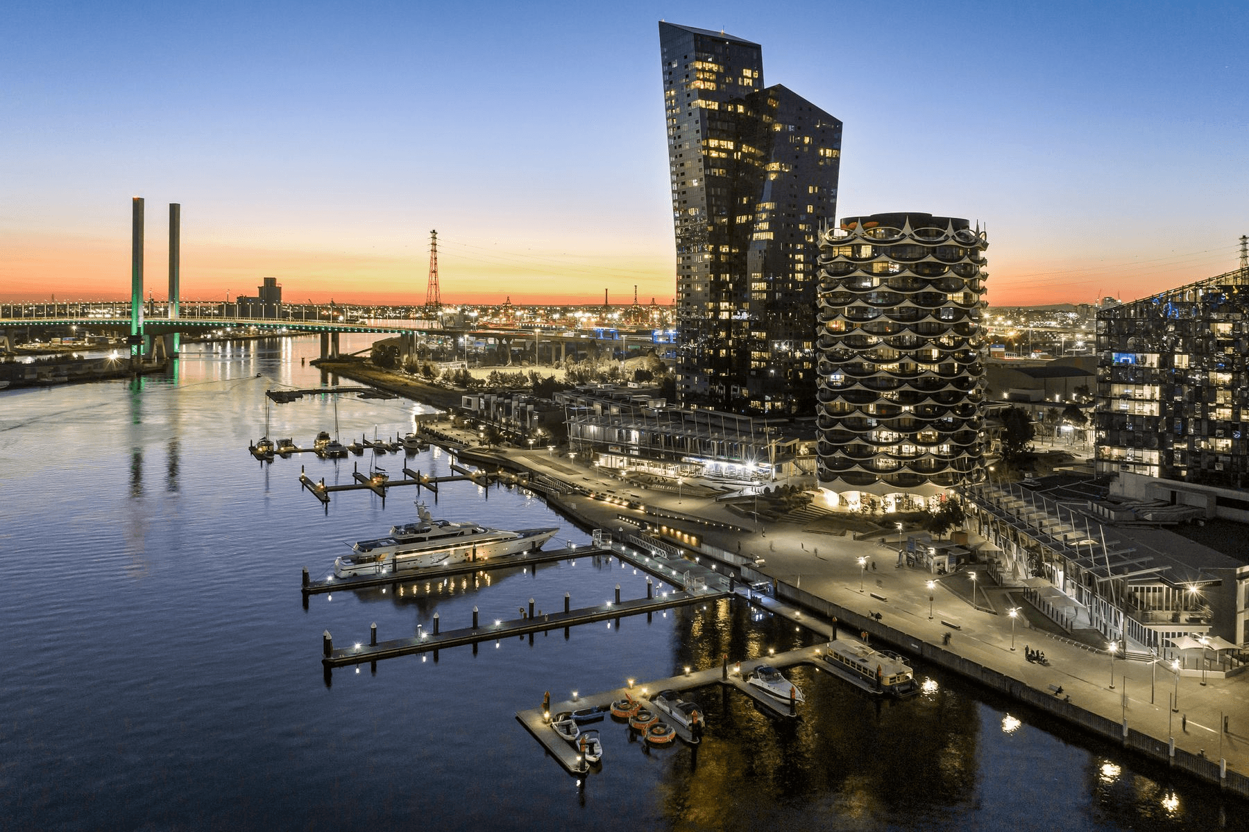 211/2 Newquay Promenade, DOCKLANDS, VIC 3008