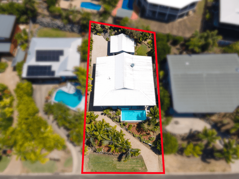 25 Country Road, CANNONVALE, QLD 4802