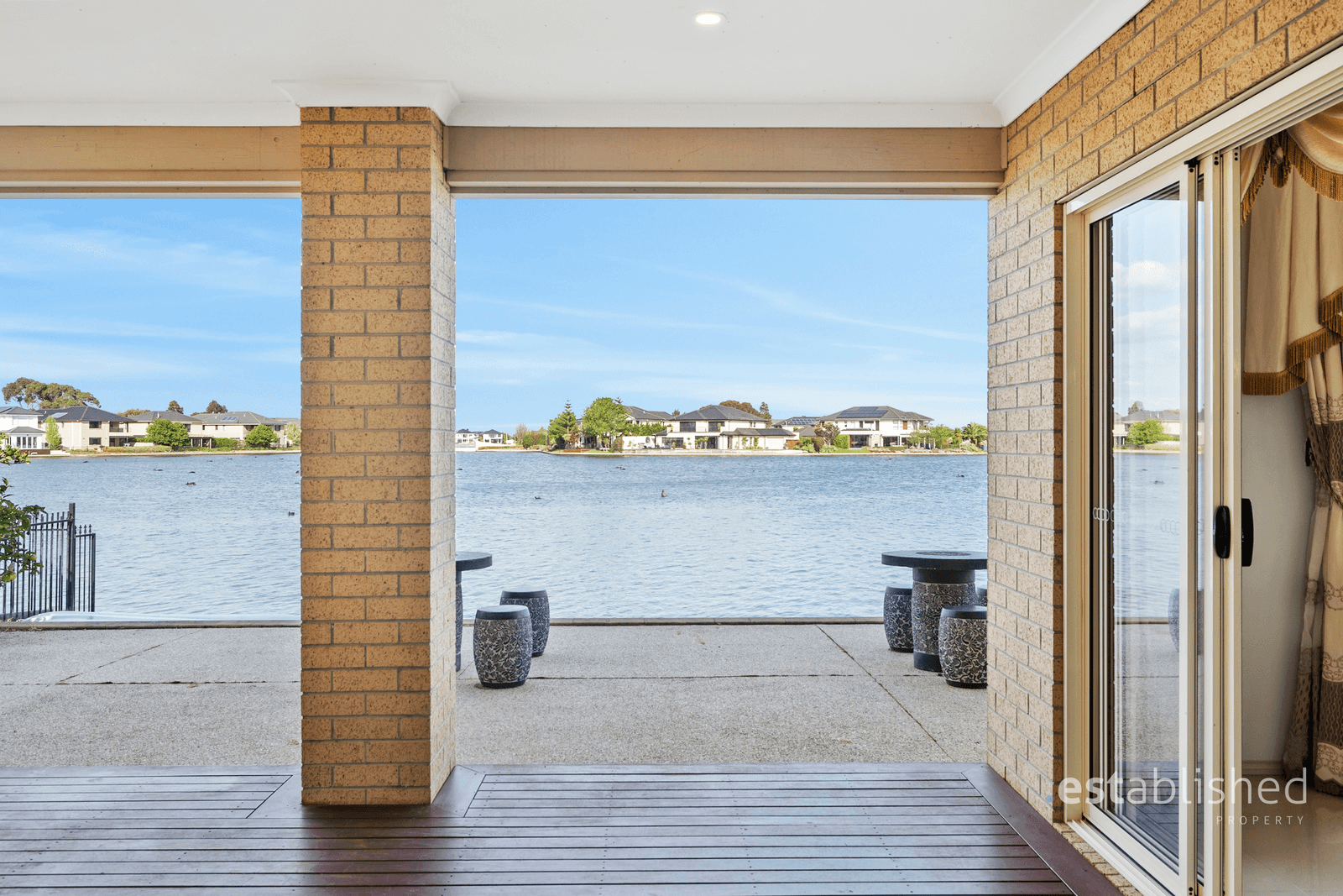 7 Watersedge Cove, SANCTUARY LAKES, VIC 3030