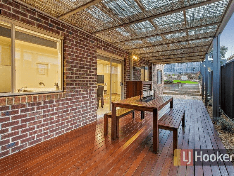 5 Perry Court, PAKENHAM, VIC 3810