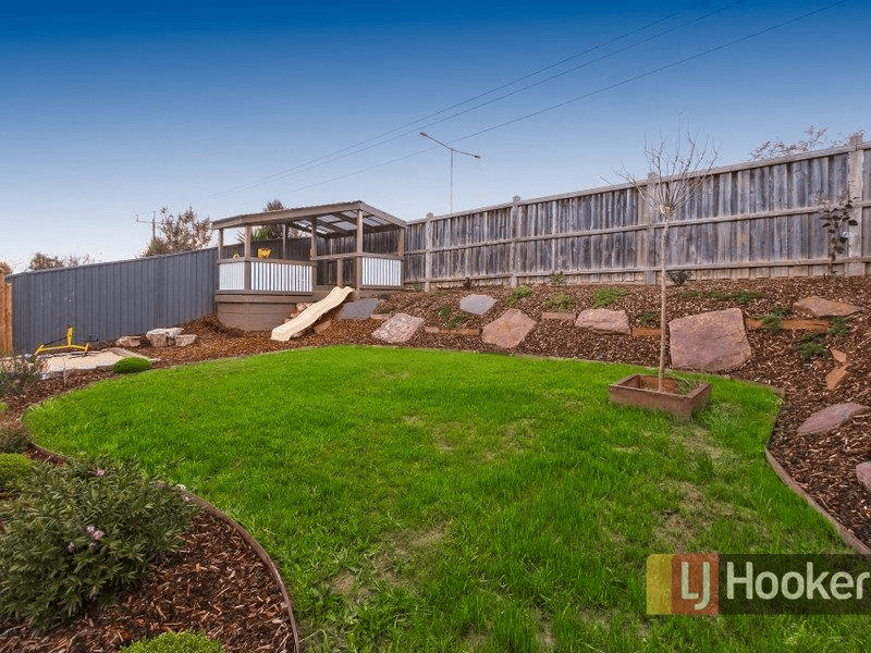 5 Perry Court, PAKENHAM, VIC 3810