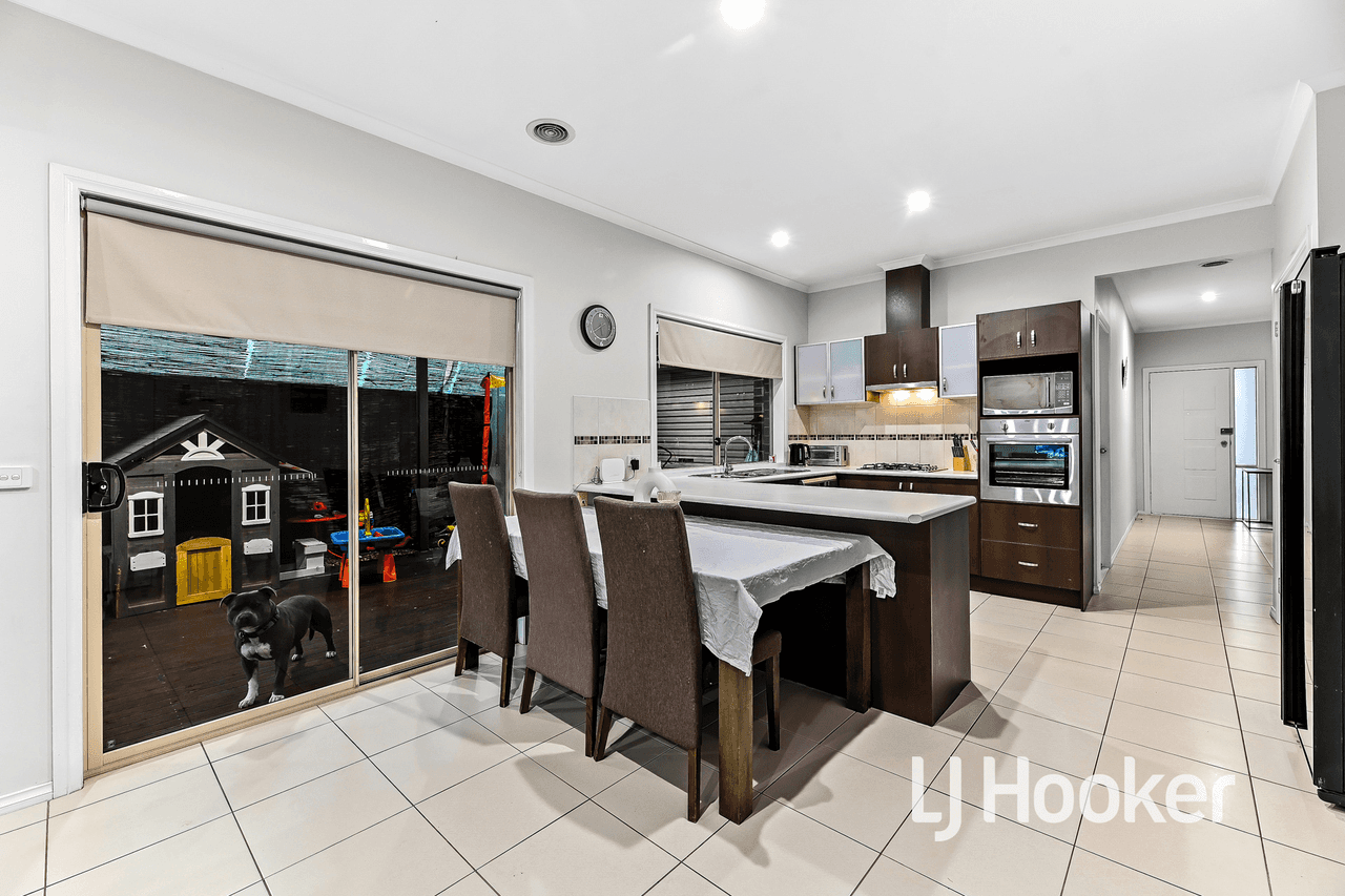 5 Perry Court, PAKENHAM, VIC 3810