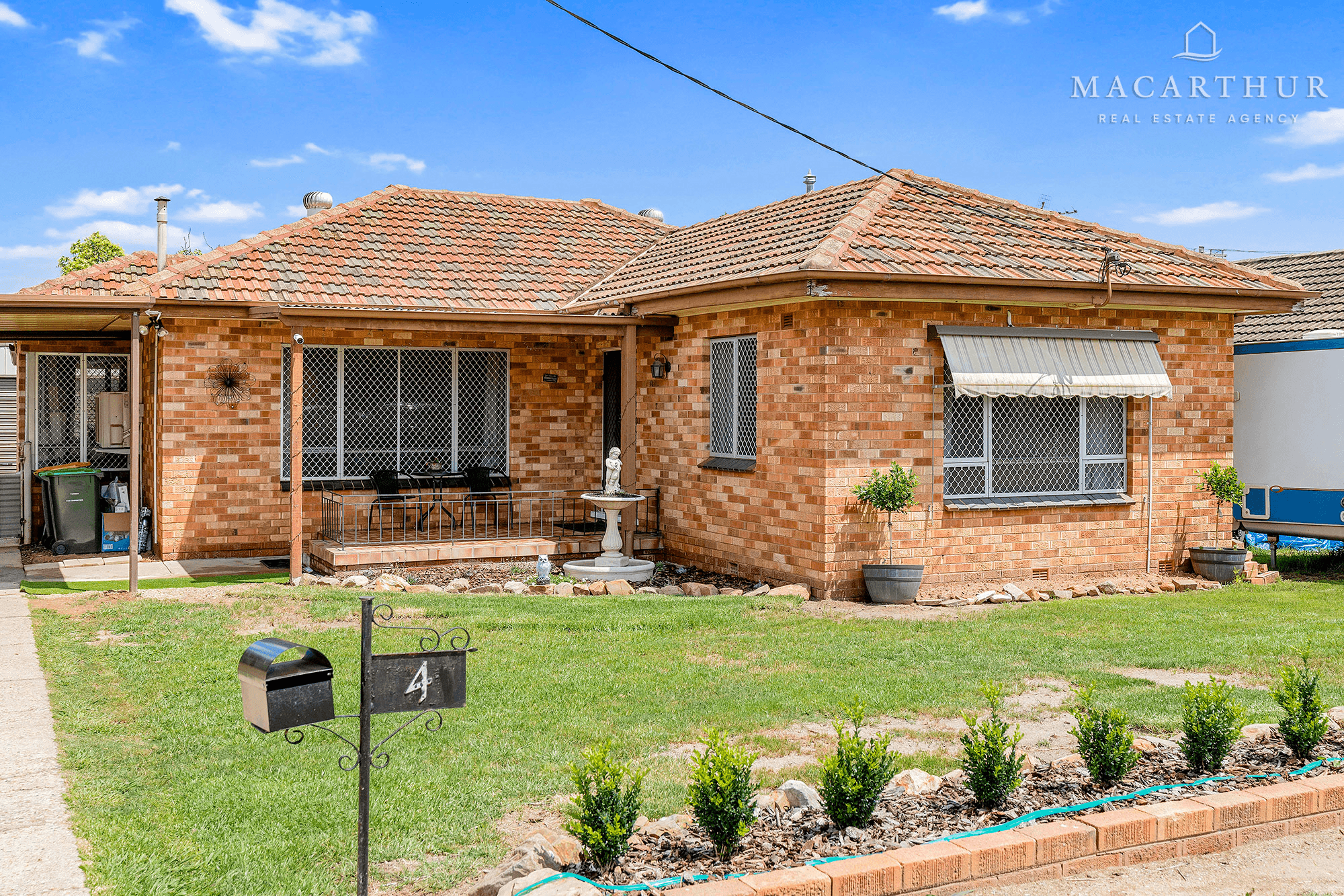 4 Karen Street, Tolland, NSW 2650