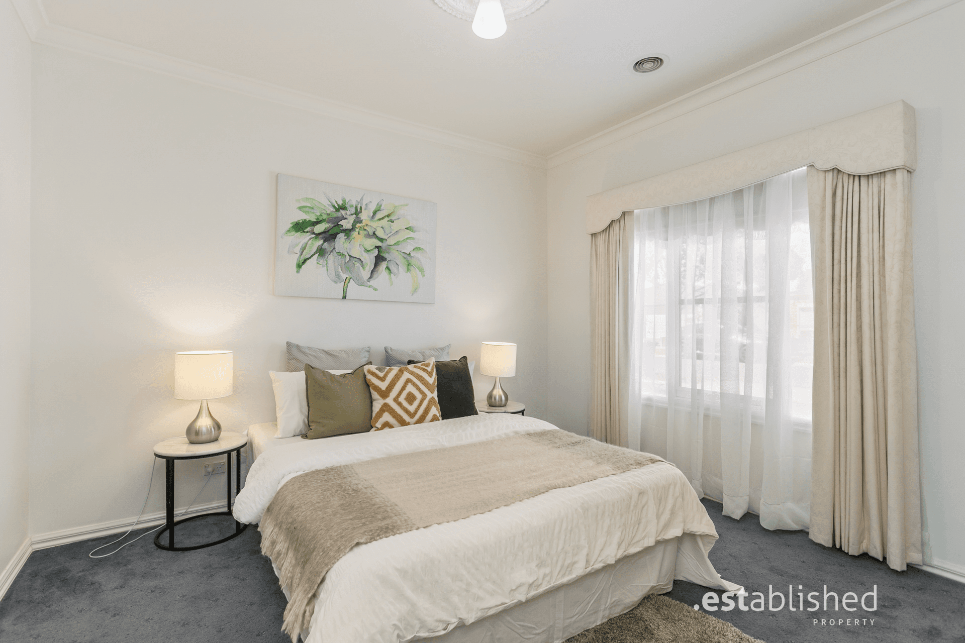 33 Lancaster Drive, POINT COOK, VIC 3030