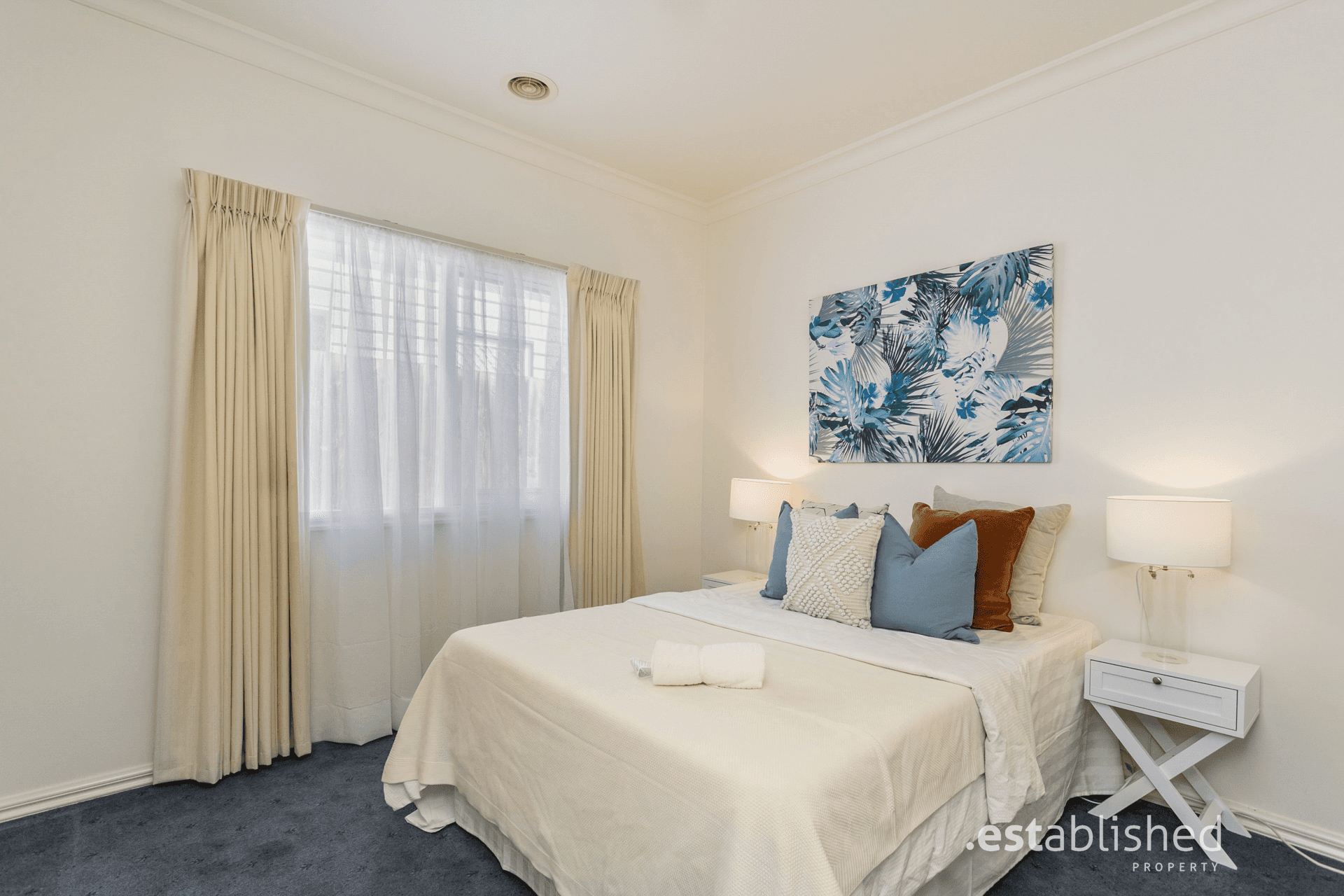 33 Lancaster Drive, POINT COOK, VIC 3030