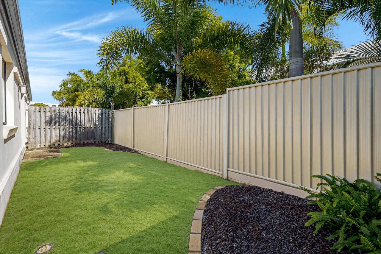 2/15 Lee Road, RUNAWAY BAY, QLD 4216