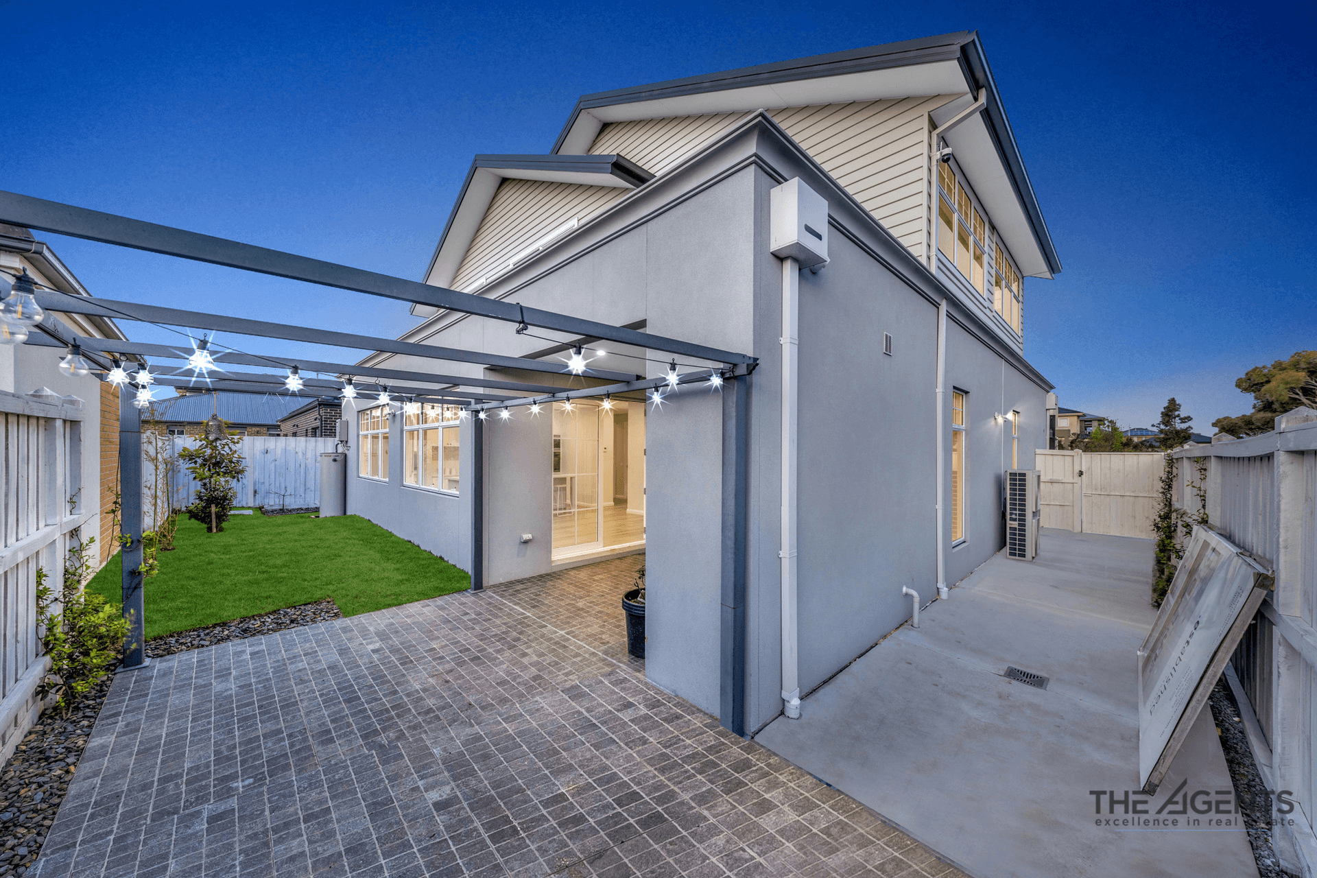 28 Sorrenberg Street, Point Cook, VIC 3030