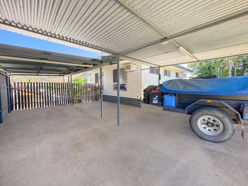 11 Kennedy Drive, Moranbah, QLD 4744