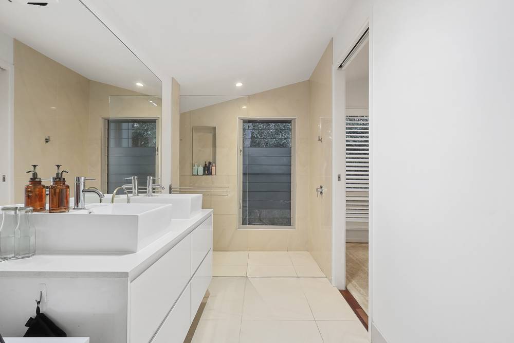 6 Powerful Owl Court, BUNYA, QLD 4055