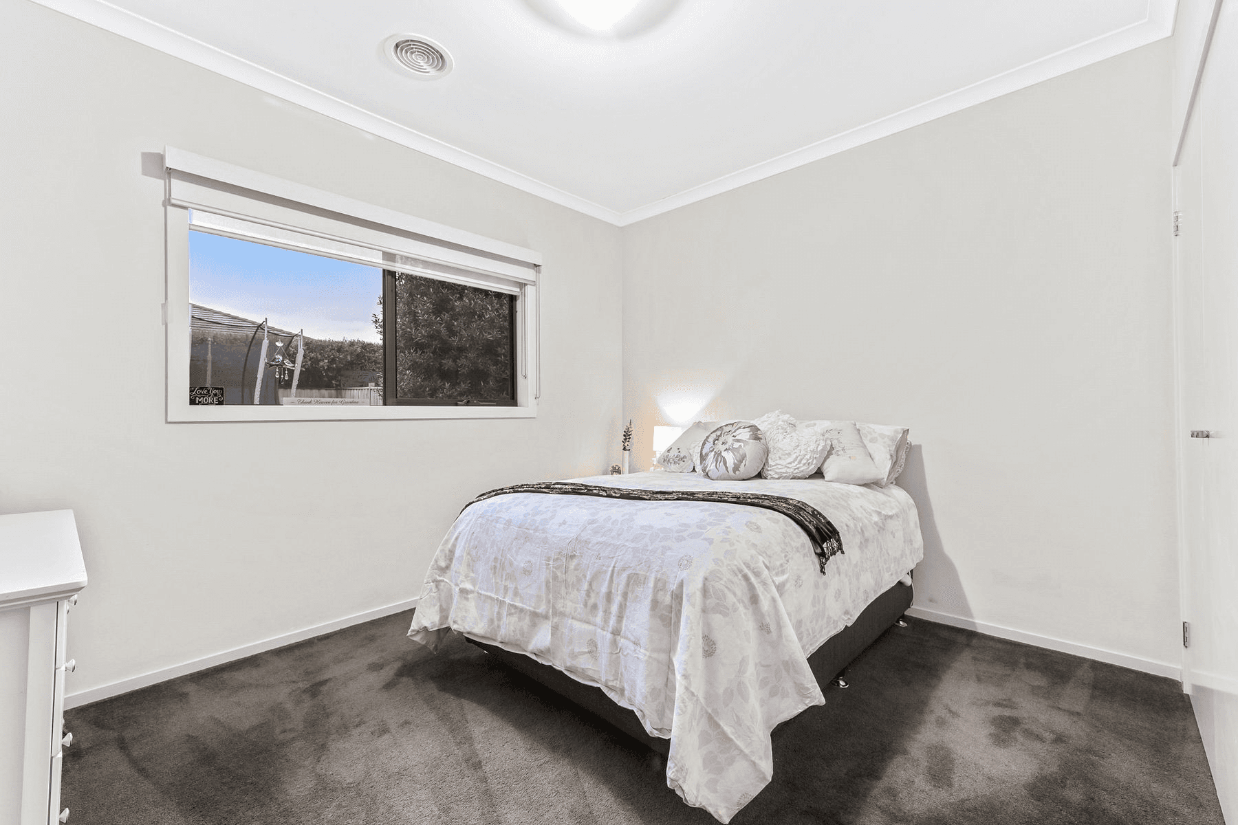 1 Brindabella Circuit, Sandhurst, VIC 3977