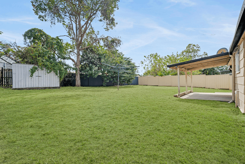 27 Cowper Avenue, EAGLEBY, QLD 4207