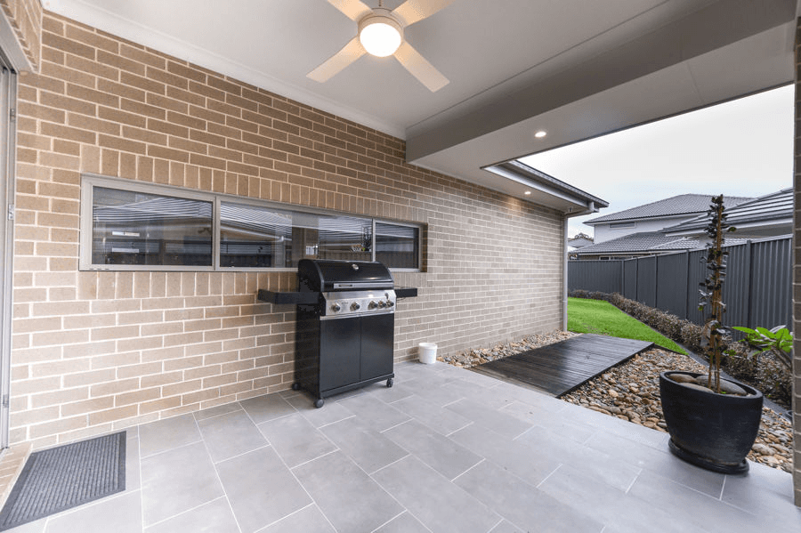 108 Tedbury Road, JORDAN SPRINGS, NSW 2747