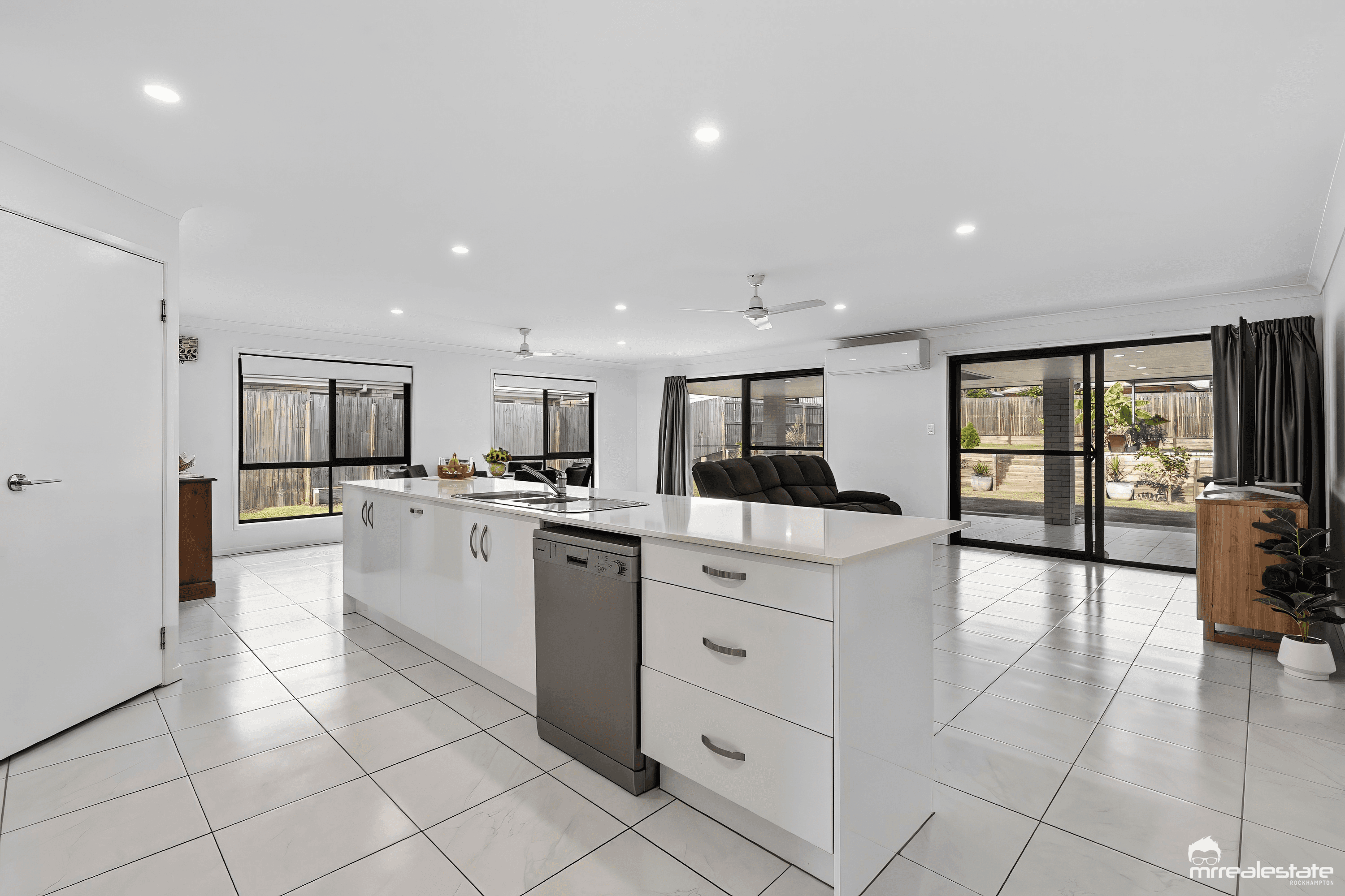 34 Diploma Street, Norman Gardens, QLD 4701