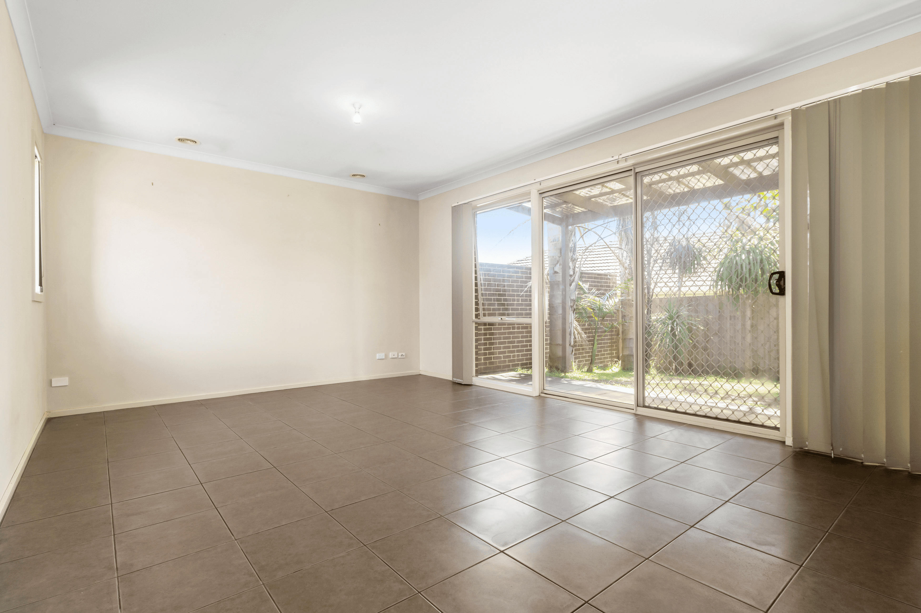 2/14 Screen Street, Frankston, VIC 3199