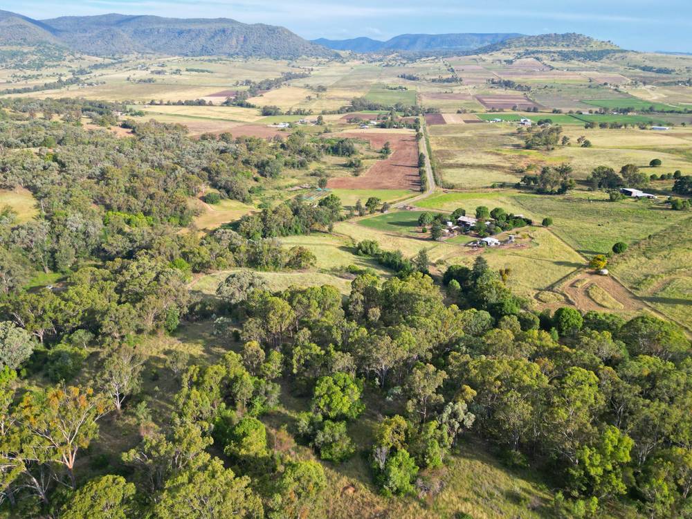 85 Rettkes Rd, Swanfels, QLD 4371