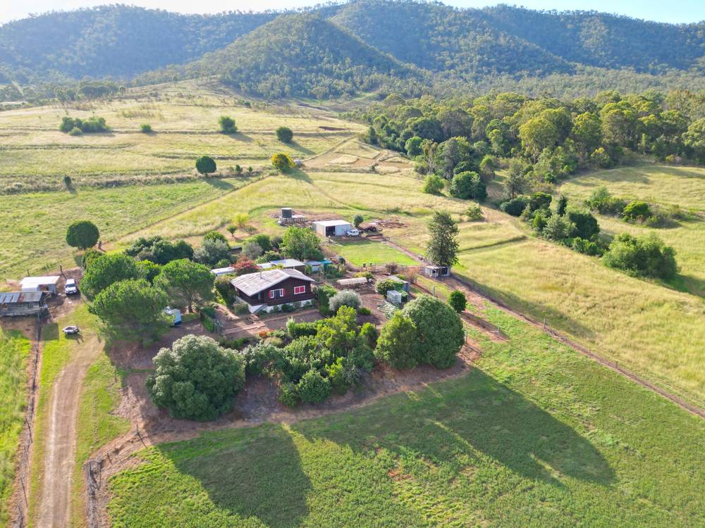 85 Rettkes Rd, Swanfels, QLD 4371