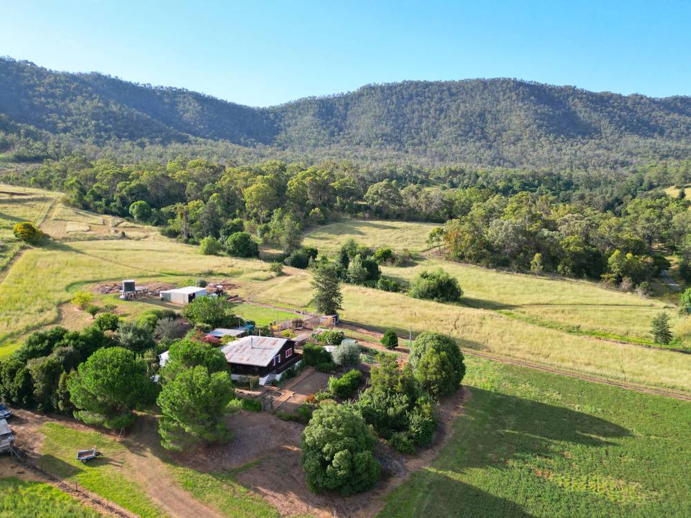 85 Rettkes Rd, Swanfels, QLD 4371