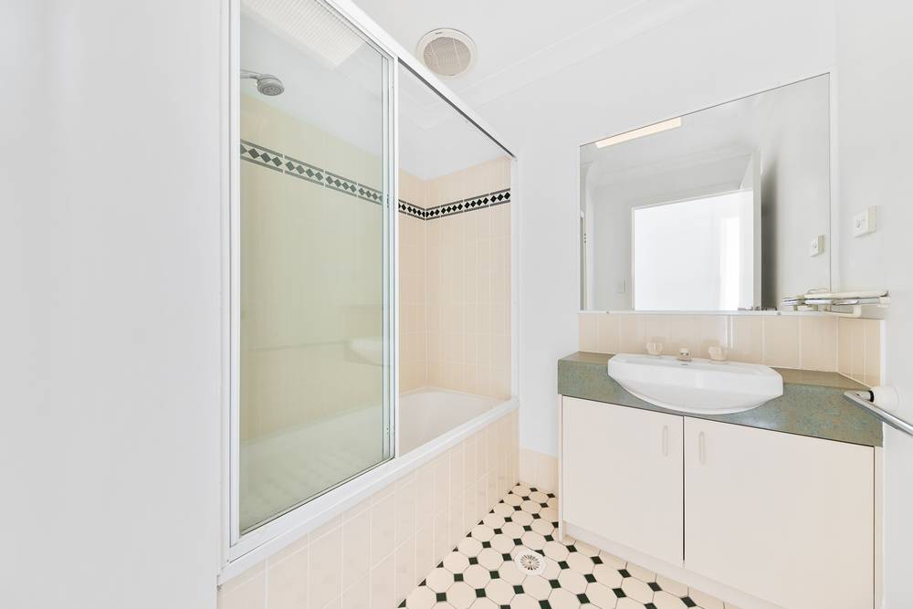 20/7-9 Santa Cruz Boulevard, CLEAR ISLAND WATERS, QLD 4226