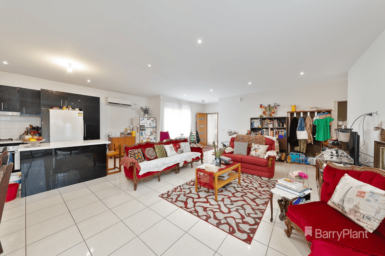 2/19 View Street, Glenroy, VIC 3046