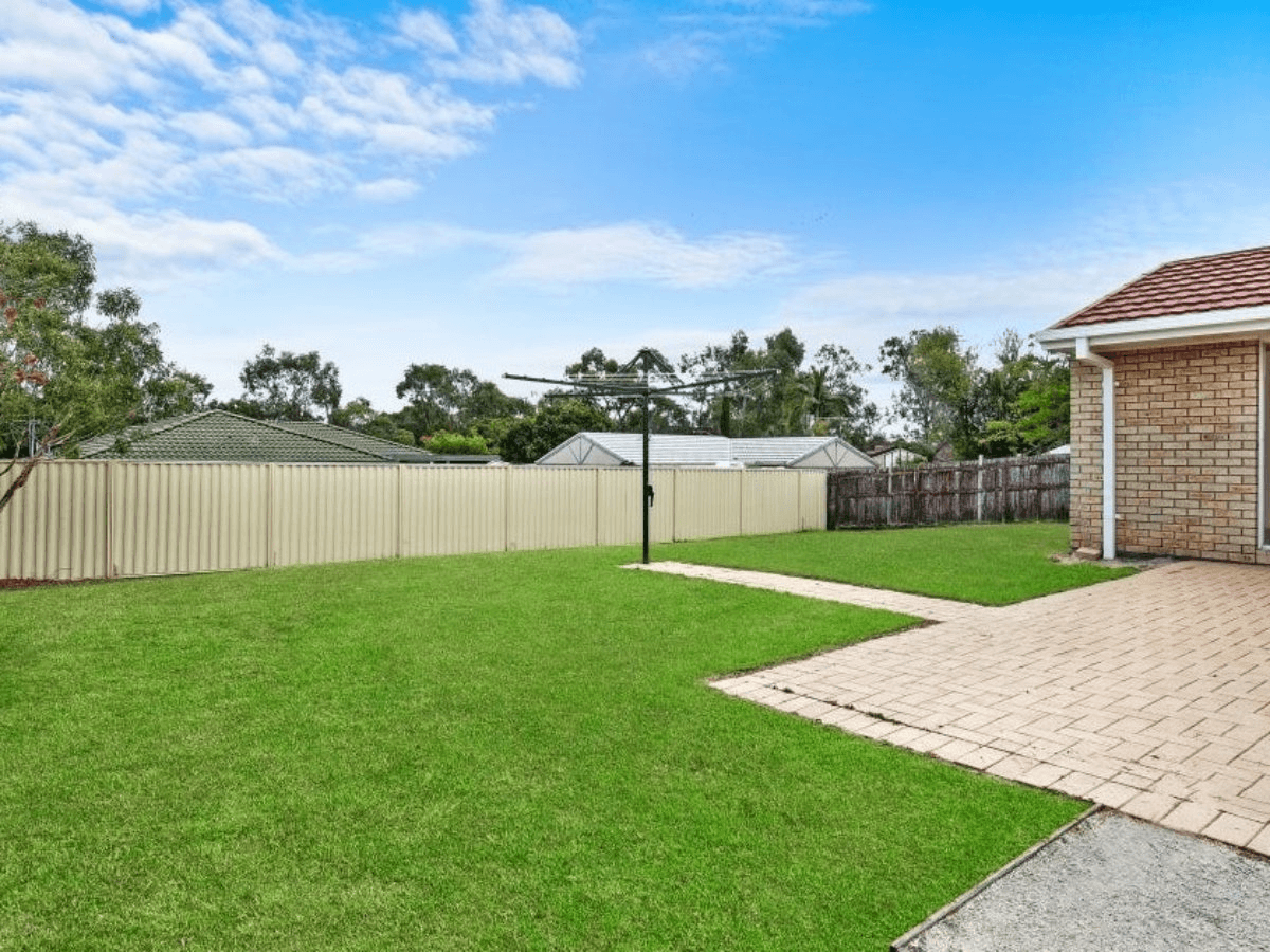 72 Fifth Avenue, BERRINBA, QLD 4117