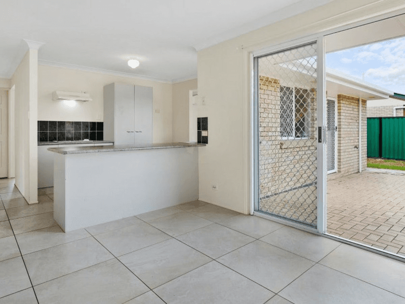 72 Fifth Avenue, BERRINBA, QLD 4117