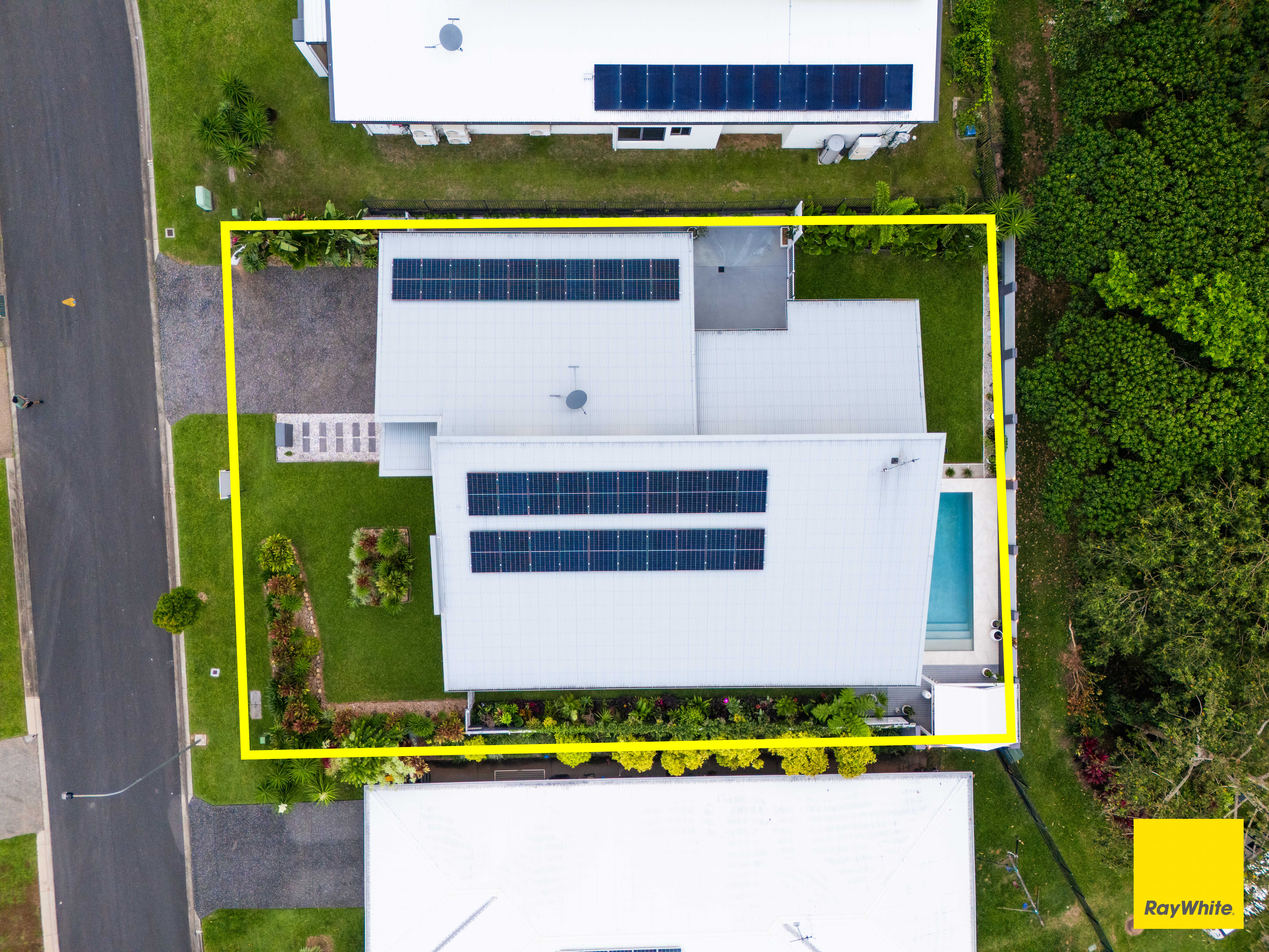 6 Trout Street, Kanimbla, QLD 4870