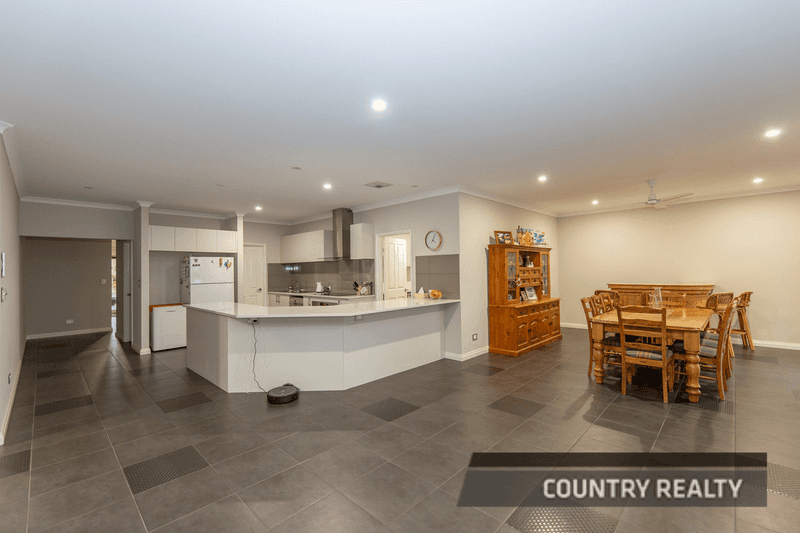 8 Oakover Place, Northam, WA 6401