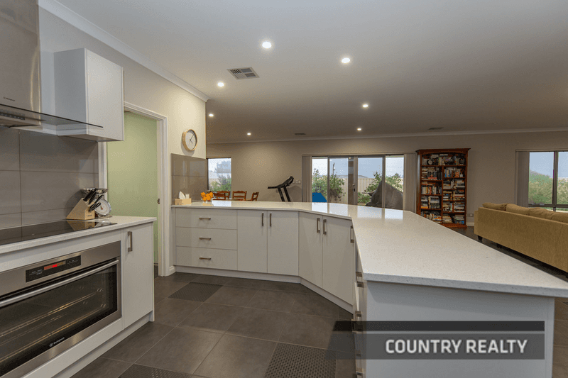 8 Oakover Place, Northam, WA 6401