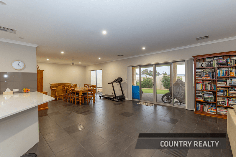 8 Oakover Place, Northam, WA 6401