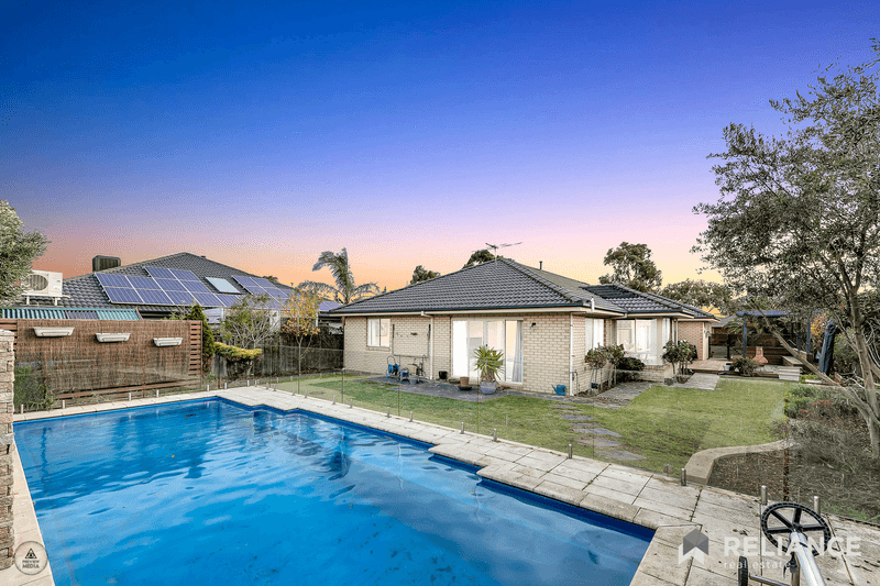 33 Monterey Bay Drive, Point Cook, VIC 3030