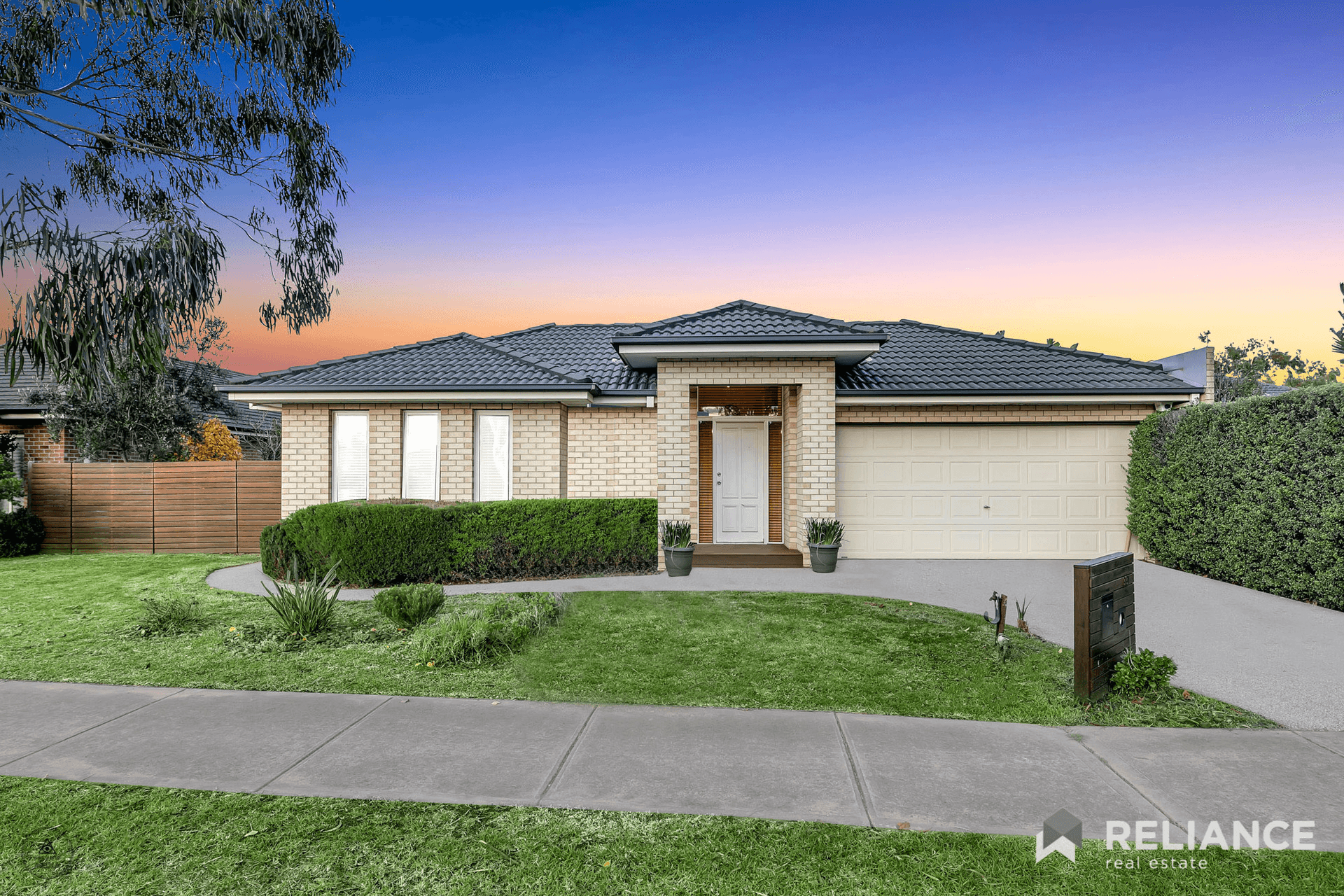 33 Monterey Bay Drive, Point Cook, VIC 3030