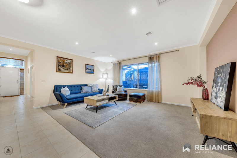 33 Monterey Bay Drive, Point Cook, VIC 3030