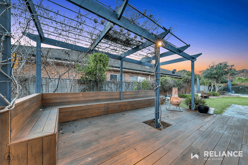 33 Monterey Bay Drive, Point Cook, VIC 3030