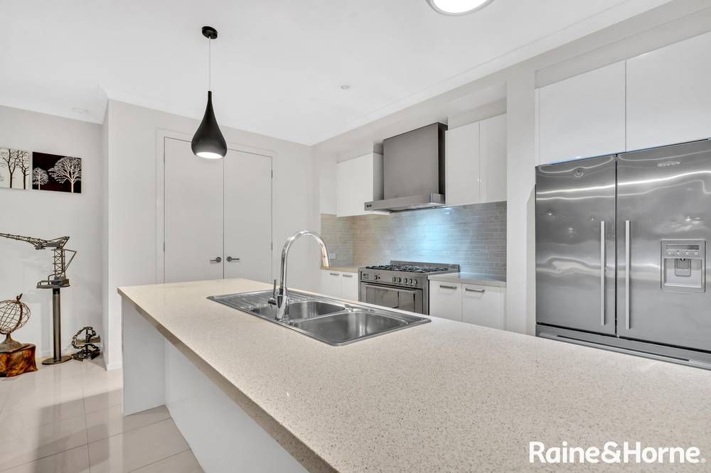 14 Jirrahlinga Terrace, CRAIGIEBURN, VIC 3064