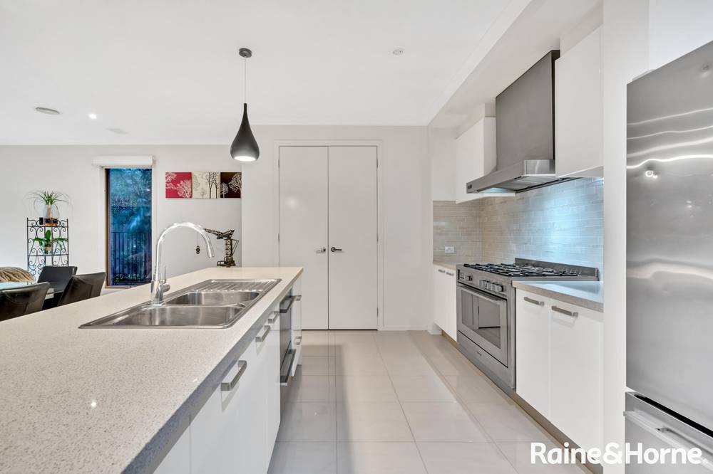 14 Jirrahlinga Terrace, CRAIGIEBURN, VIC 3064