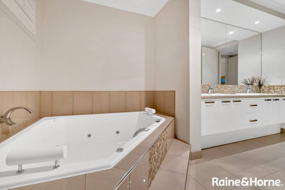 14 Jirrahlinga Terrace, CRAIGIEBURN, VIC 3064