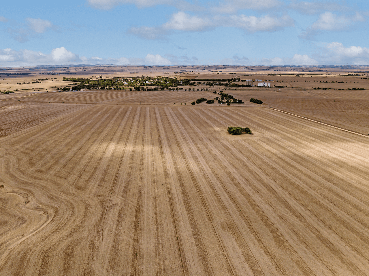 'Moorefield' Jones Road, REDHILL, SA 5521