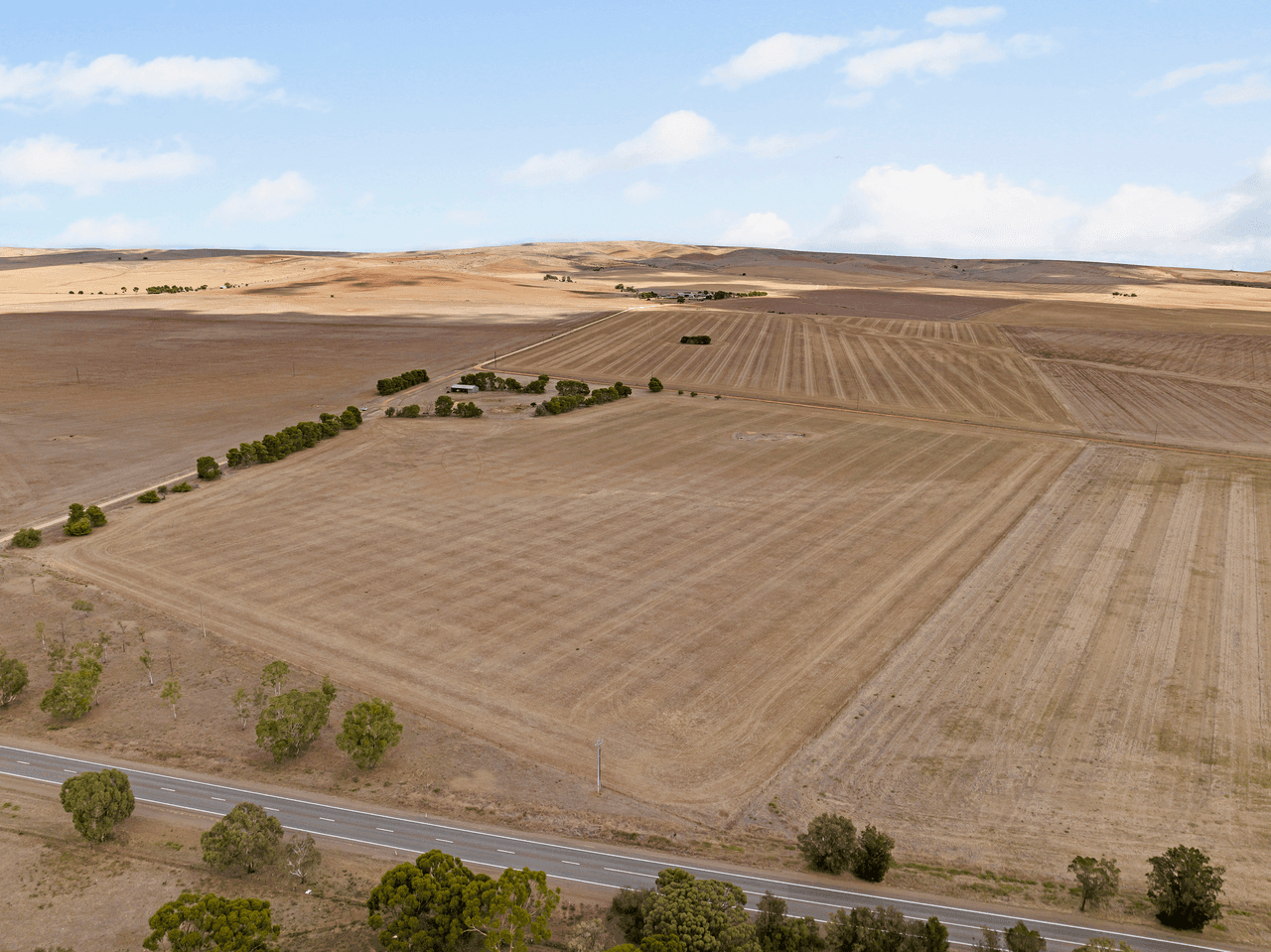 'Moorefield' Jones Road, REDHILL, SA 5521