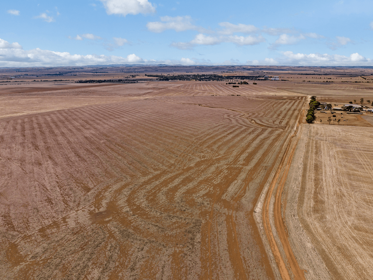 'Moorefield' Jones Road, REDHILL, SA 5521