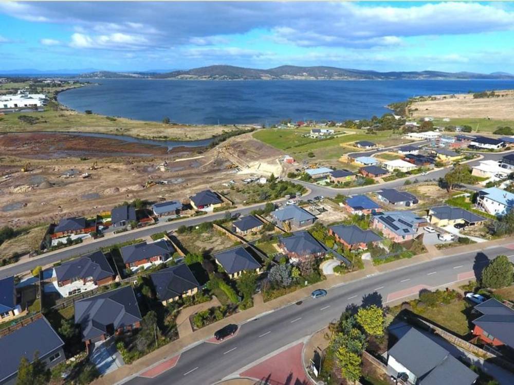 11 Enchantress Street, Rokeby, TAS 7019