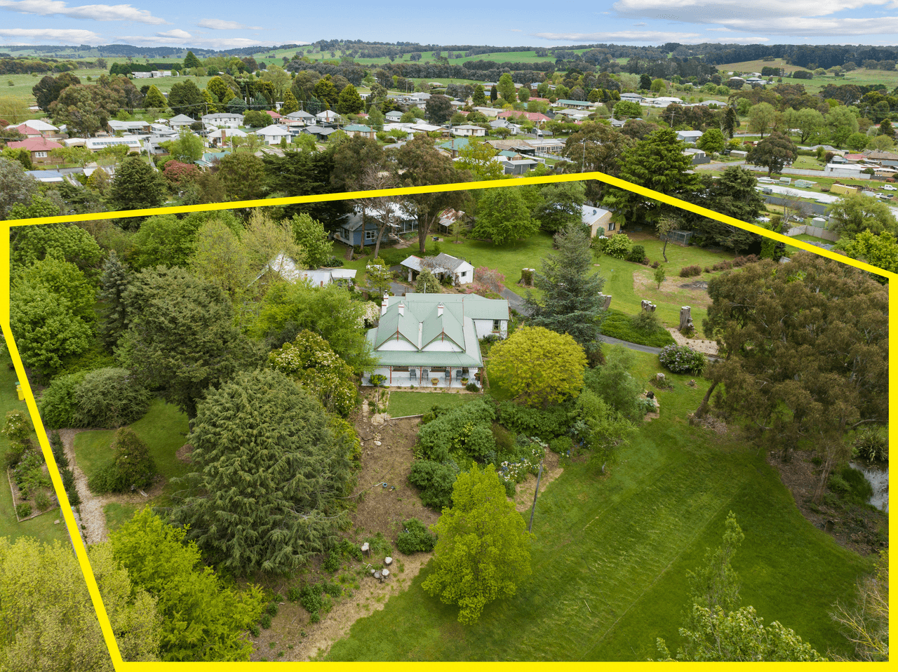 16 Carrington Street, CROOKWELL, NSW 2583